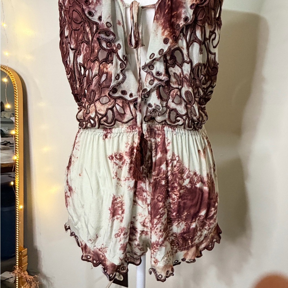 Free People Maroon and Cream Tie-Dye Romper - Picture 6 of 13